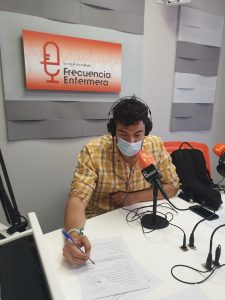 Iris y Pedro Soriano en Frecuencia Enfermera grabando el podcast de ffpaciente 3